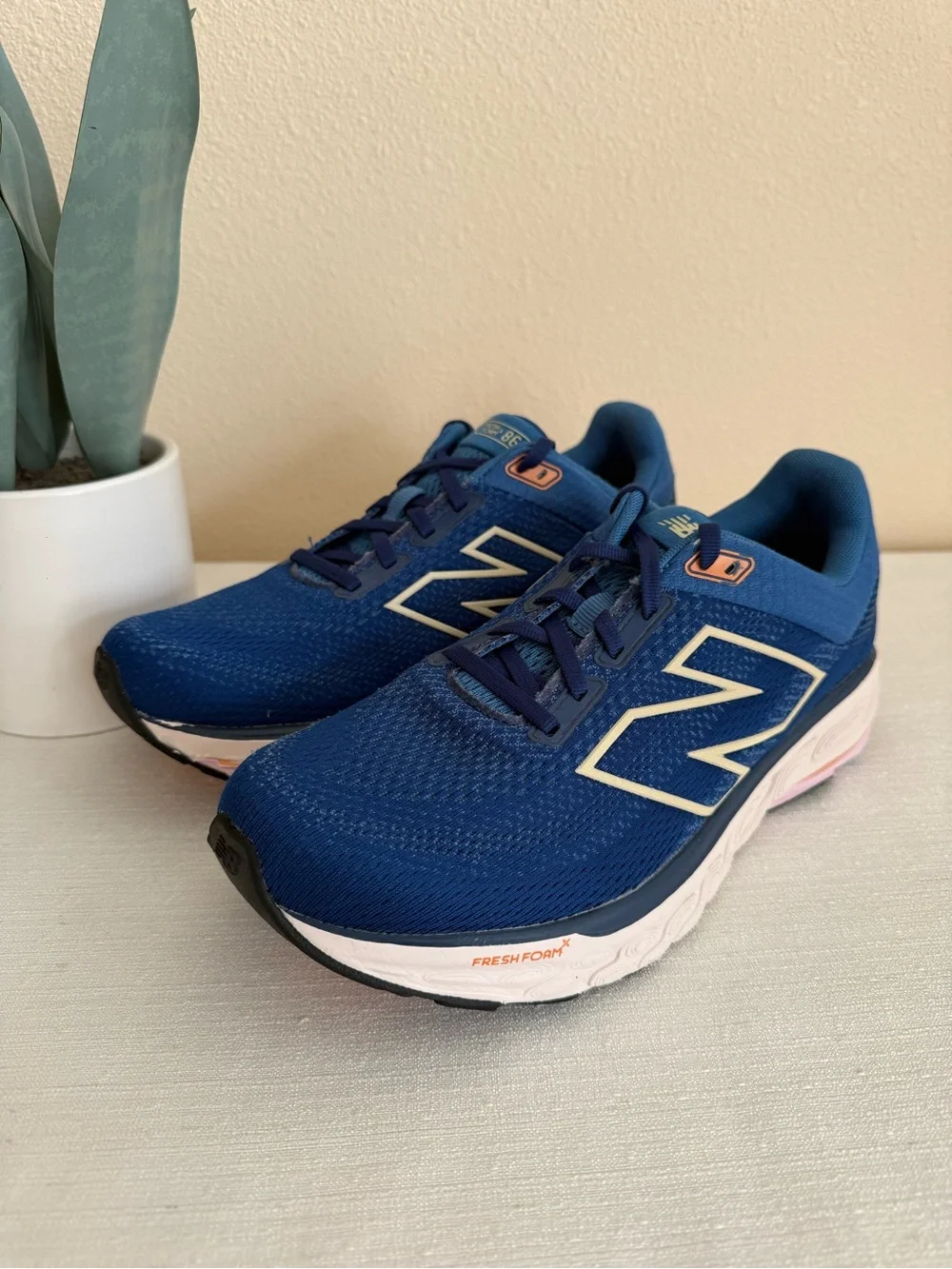 New Balance Blue Running Shoes - Fresh Foam 860